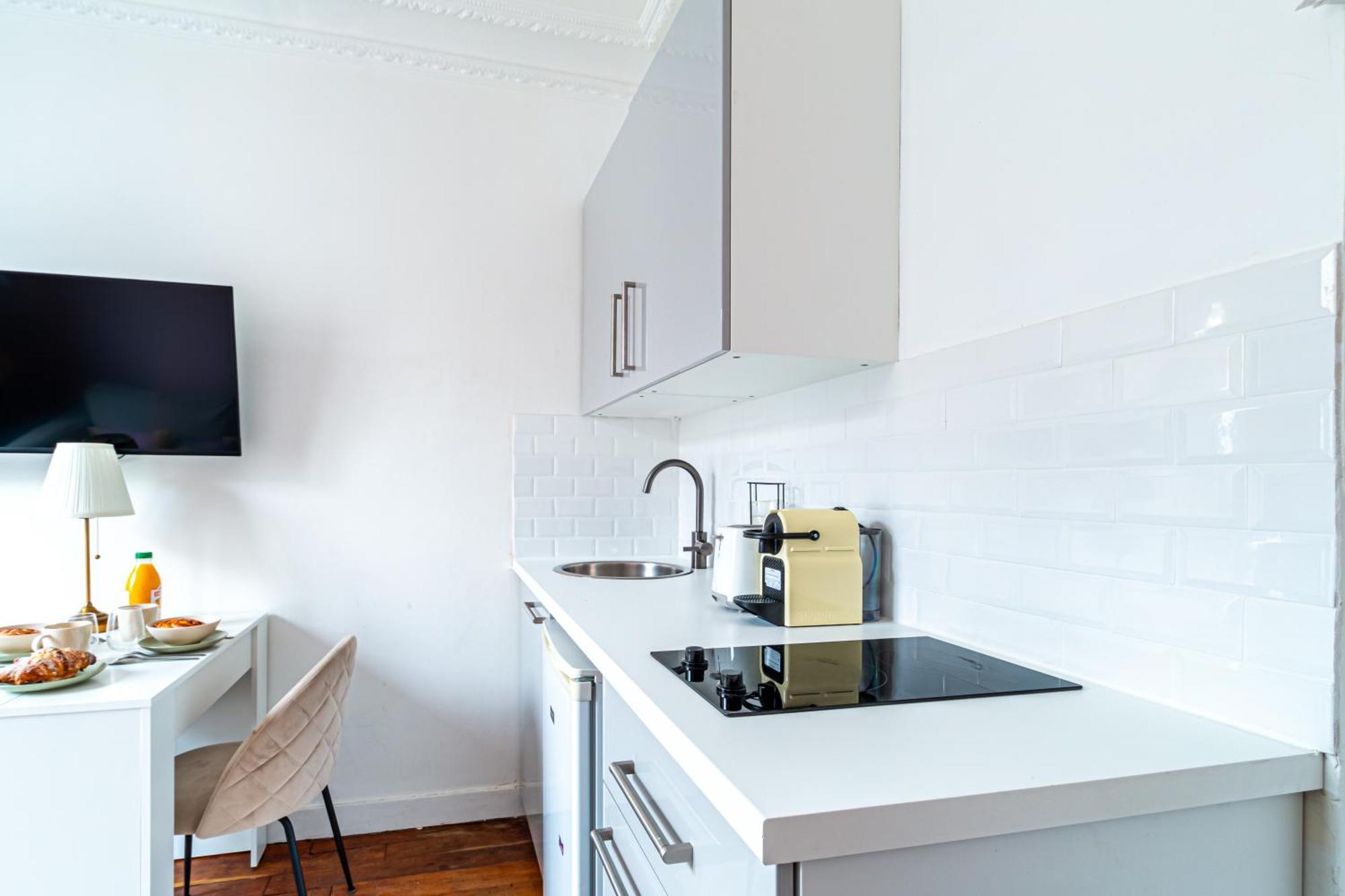 Apartment Flat Next To Montparnasse Train Station Paris
